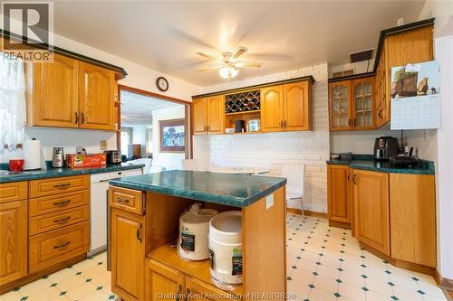 16 Arthur Drive, Chatham, ON - Indoor Photo Showing Kitchen