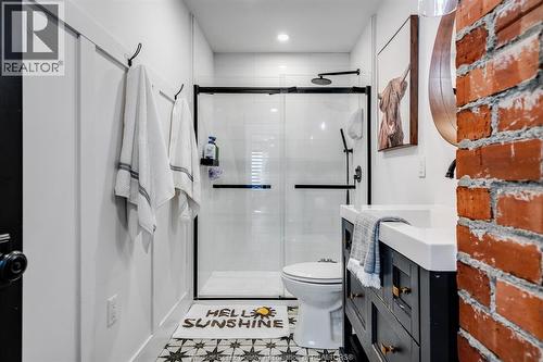 568 Road 2 West, Kingsville, ON - Indoor Photo Showing Bathroom