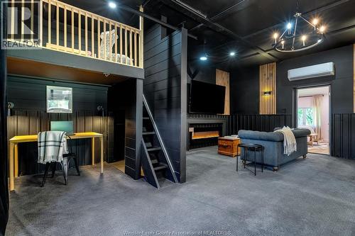 568 Road 2 West, Kingsville, ON - Indoor