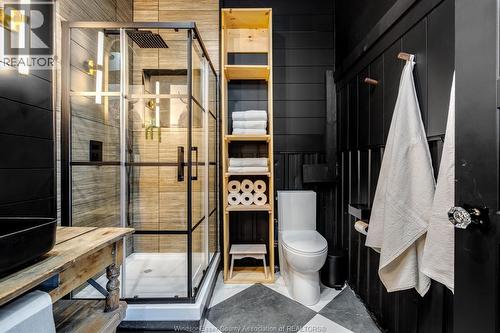 568 Road 2 West, Kingsville, ON - Indoor Photo Showing Bathroom