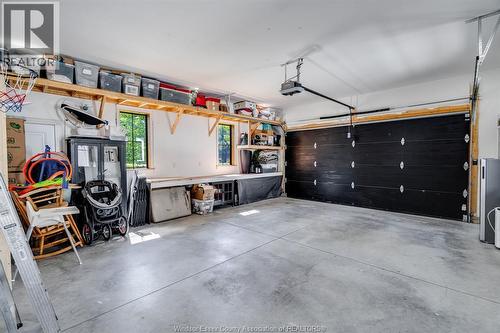 568 Road 2 West, Kingsville, ON - Indoor Photo Showing Garage