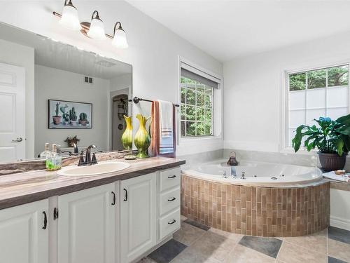 36 Winley Drive, Windsor Junction, NS - Indoor Photo Showing Bathroom
