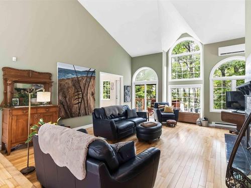 36 Winley Drive, Windsor Junction, NS - Indoor Photo Showing Living Room