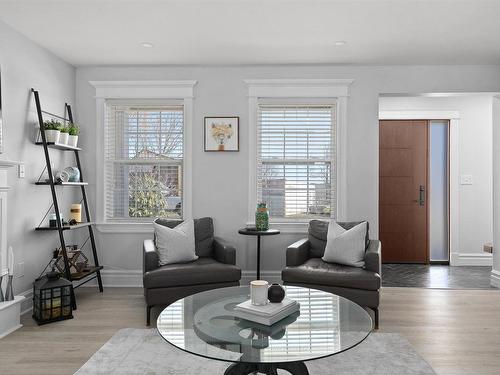 42 Margaret Road, Halifax, NS - Indoor Photo Showing Living Room