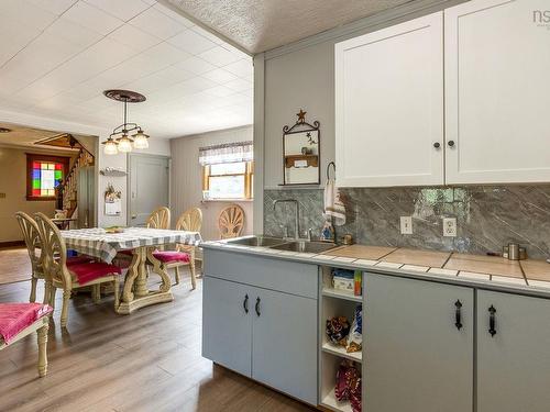 389 Bentley Road, Rockland, NS - Indoor