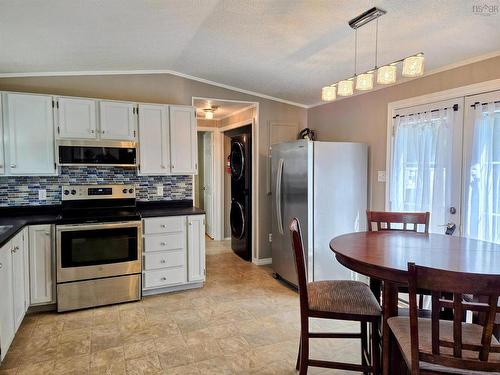 27 Spring Crescent, Bridgewater, NS 