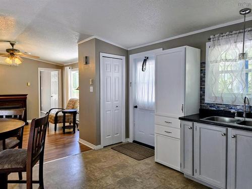 27 Spring Crescent, Bridgewater, NS 