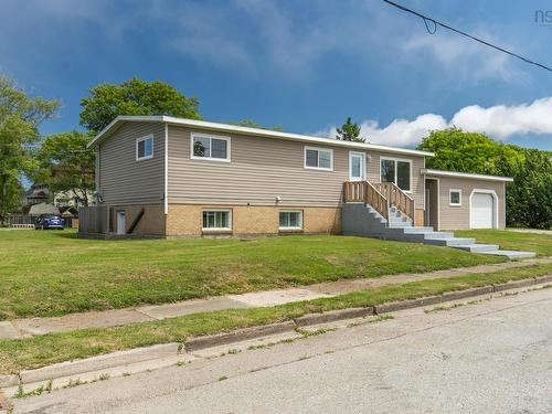 2 Huntington Street, Yarmouth, NS 