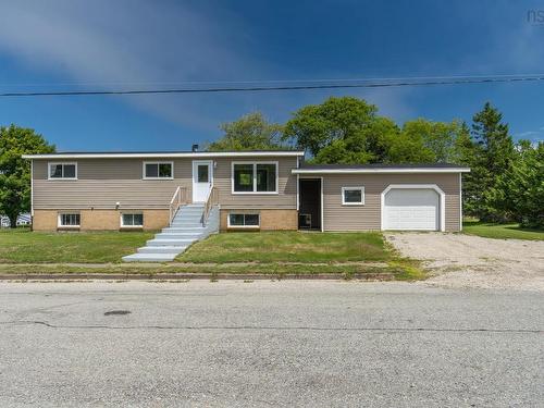 2 Huntington Street, Yarmouth, NS 