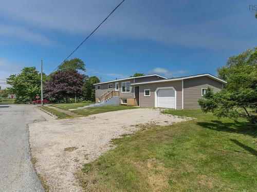 2 Huntington Street, Yarmouth, NS 