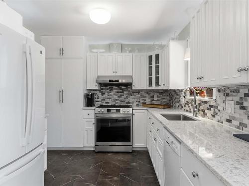 6 Iona Road, Wolfville, NS - Indoor Photo Showing Kitchen