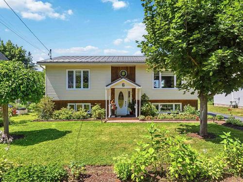 6 Iona Road, Wolfville, NS - Outdoor