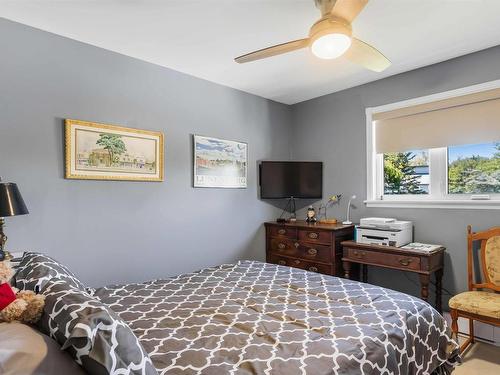 6 Iona Road, Wolfville, NS - Indoor Photo Showing Bedroom