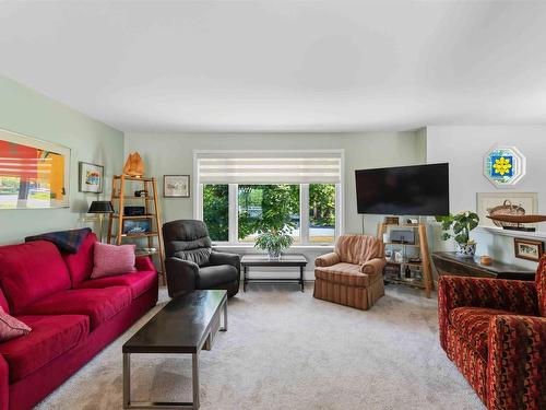 6 Iona Road, Wolfville, NS - Indoor Photo Showing Living Room