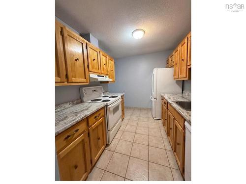401 32 Veronica Drive, Halifax, NS - Indoor Photo Showing Kitchen