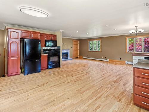 15 Meadow Brook Drive, Beaver Bank, NS - Indoor With Fireplace