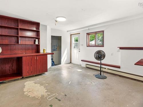 15 Meadow Brook Drive, Beaver Bank, NS - Indoor Photo Showing Other Room