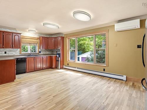 15 Meadow Brook Drive, Beaver Bank, NS - Indoor Photo Showing Kitchen