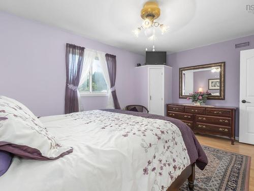 419 Dyke Road, Cow Bay, NS - Indoor Photo Showing Bedroom