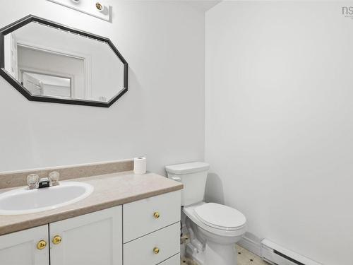 231 Jeep Cres. Crescent, Eastern Passage, NS - Indoor Photo Showing Bathroom
