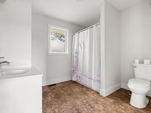 299 Spencer Avenue, Halifax, NS - Indoor Photo Showing Bathroom