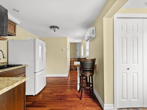 299 Spencer Avenue, Halifax, NS - Indoor