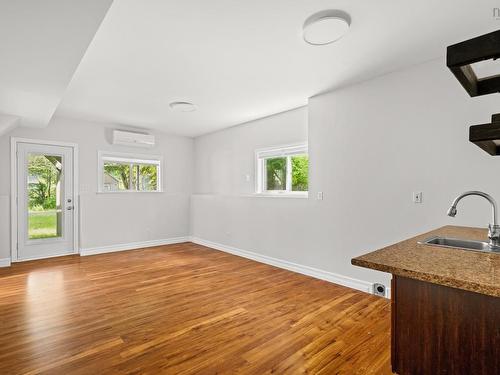 299 Spencer Avenue, Halifax, NS - Indoor