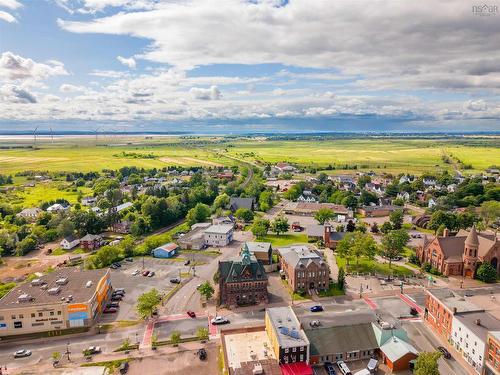 1 Lawrence Street, Amherst, NS 
