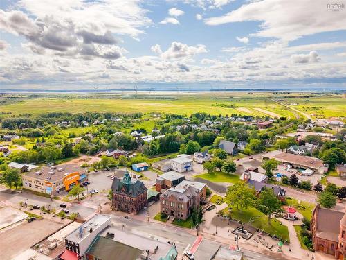 1 Lawrence Street, Amherst, NS 
