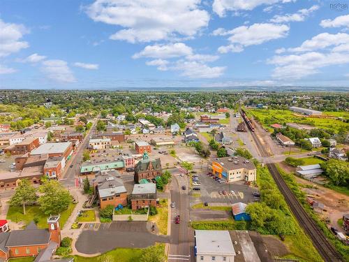 1 Lawrence Street, Amherst, NS 