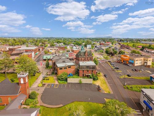 1 Lawrence Street, Amherst, NS 