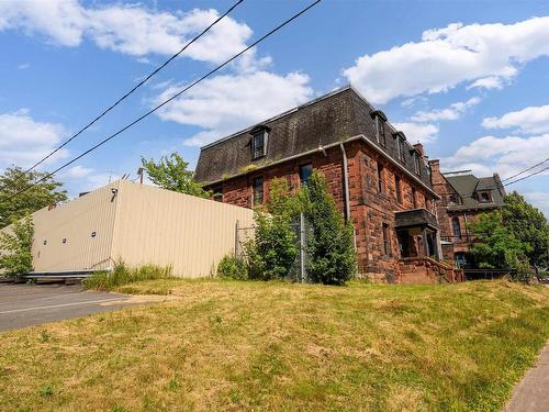 1 Lawrence Street, Amherst, NS 