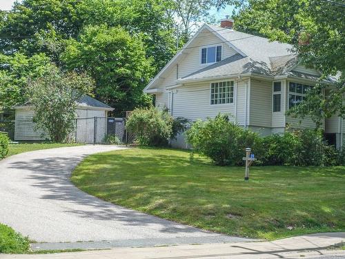 39 Oakdene Avenue, Kentville, NS - Outdoor