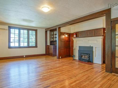 39 Oakdene Avenue, Kentville, NS - Indoor Photo Showing Living Room With Fireplace