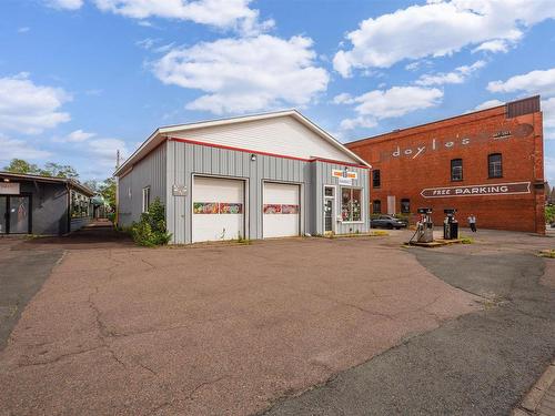 139 Victoria Street E, Amherst, NS 