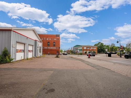 139 Victoria Street E, Amherst, NS 