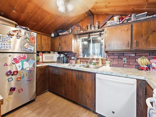 171 173 Overcove Road, Freeport, NS - Indoor Photo Showing Kitchen With Double Sink