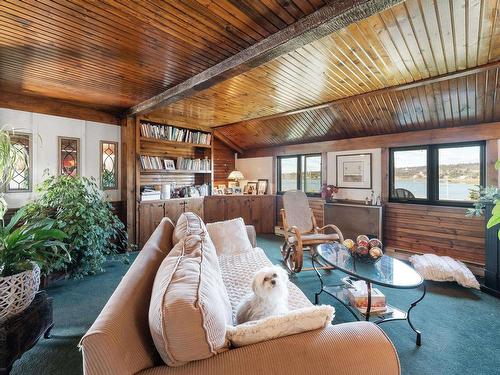 171 173 Overcove Road, Freeport, NS - Indoor Photo Showing Living Room