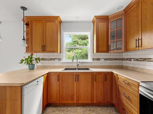 299/297 Spencer Avenue, Halifax, NS - Indoor Photo Showing Kitchen