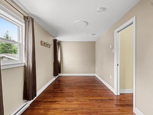 299/297 Spencer Avenue, Halifax, NS - Indoor Photo Showing Other Room