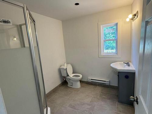 9 Stanley Street, North Sydney, NS - Indoor Photo Showing Bathroom