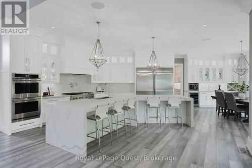 8 Midves Court, Springwater (Midhurst), ON - Indoor Photo Showing Kitchen With Upgraded Kitchen