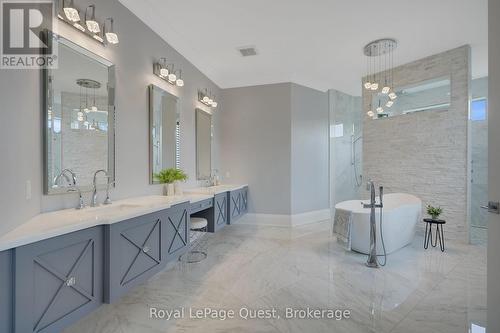 8 Midves Court, Springwater (Midhurst), ON - Indoor Photo Showing Bathroom