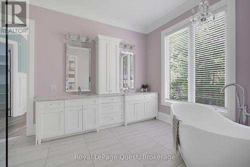 8 Midves Court, Springwater (Midhurst), ON - Indoor Photo Showing Bathroom