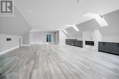 8 Midves Court, Springwater (Midhurst), ON - Indoor Photo Showing Other Room