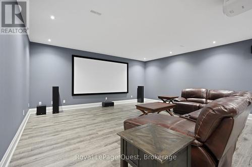 8 Midves Court, Springwater (Midhurst), ON - Indoor Photo Showing Other Room