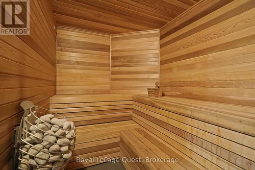 8 Midves Court, Springwater (Midhurst), ON - Indoor Photo Showing Other Room