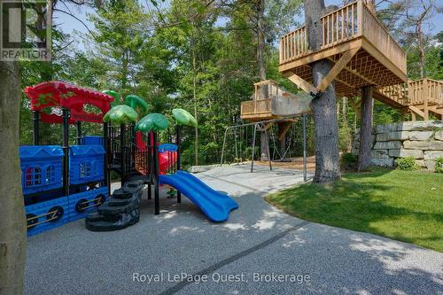 8 Midves Court, Springwater (Midhurst), ON - Outdoor
