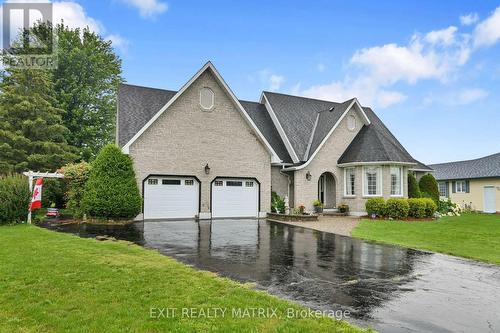 5544 Bridlewood Court, South Dundas, ON - Outdoor With Facade