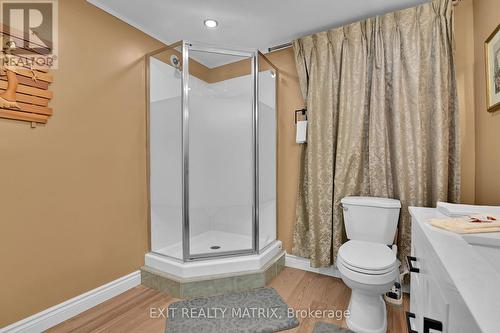 5544 Bridlewood Court, South Dundas, ON - Indoor Photo Showing Bathroom